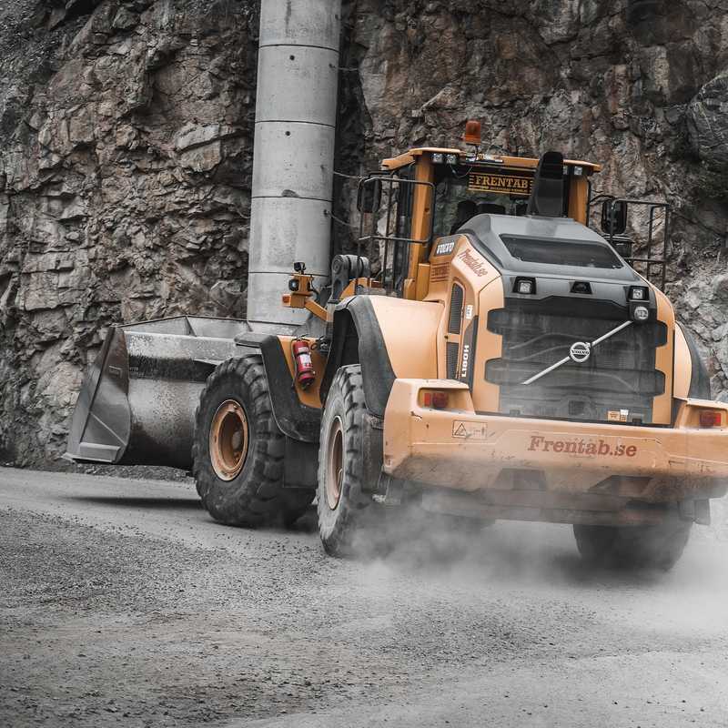 Some #wheelloader #loader #big #tractor #traktor #dumper #hjullastare #lastare #grävmaskin #maskin #machine photoshoot today